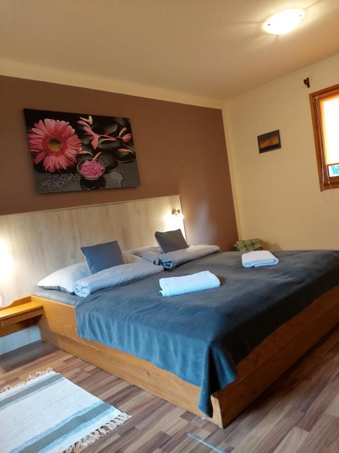 Dream Horse Apartman Cserkeszőlő المظهر الخارجي الصورة