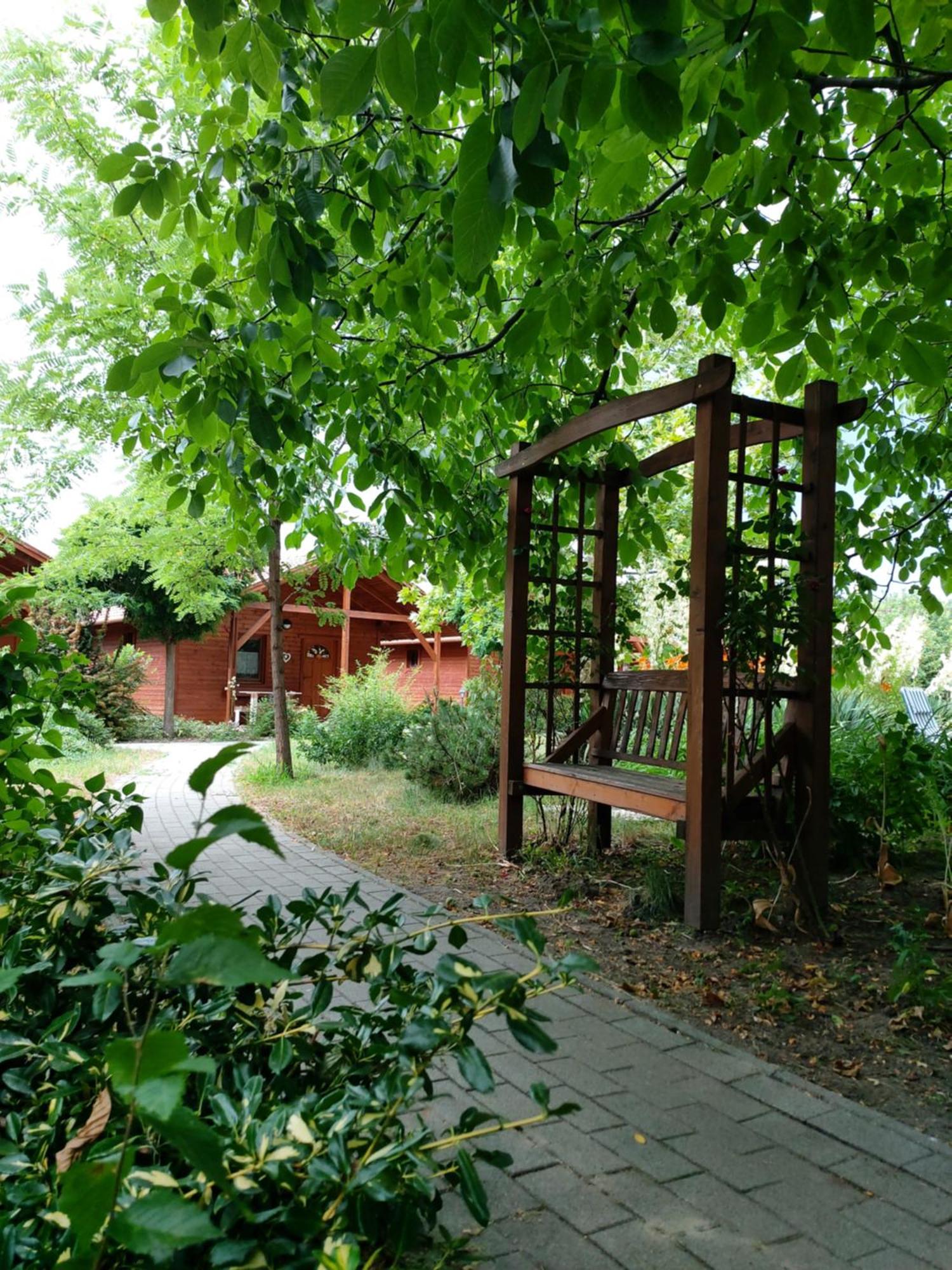 Dream Horse Apartman Cserkeszőlő المظهر الخارجي الصورة