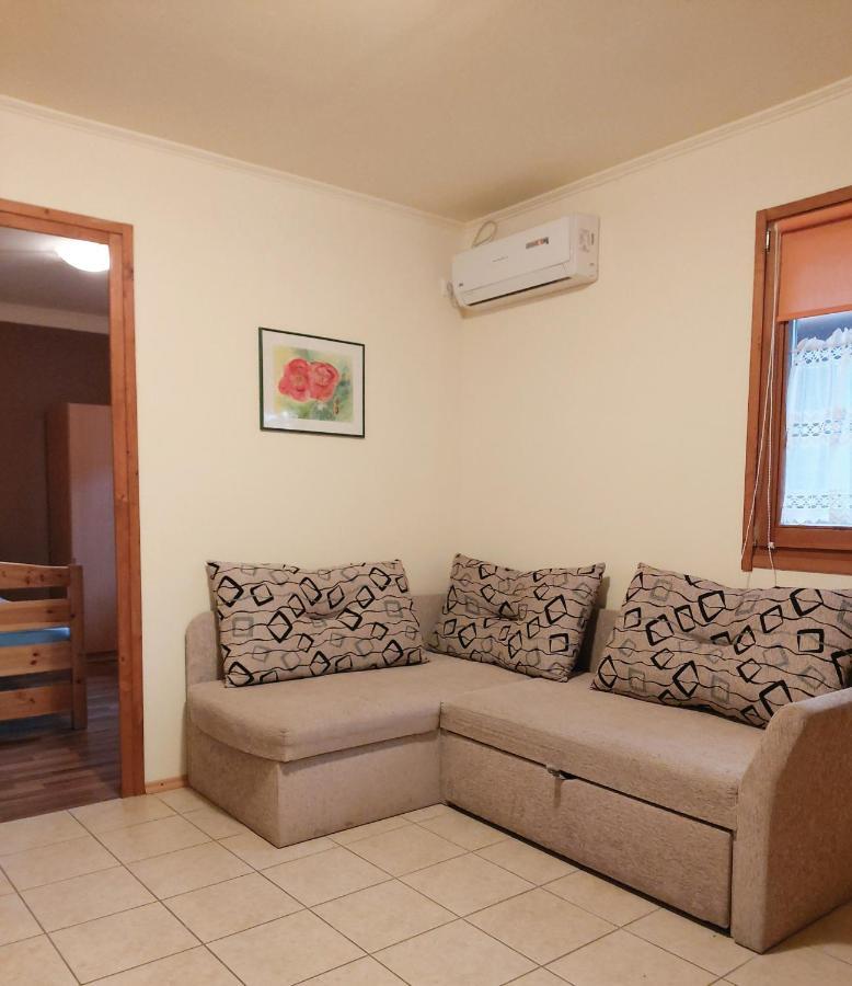 Dream Horse Apartman Cserkeszőlő المظهر الخارجي الصورة